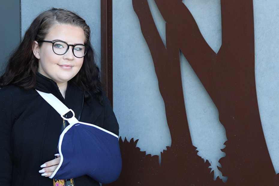 Image of Chloe Backhouse, arm in a sling